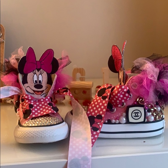 converse minnie mouse